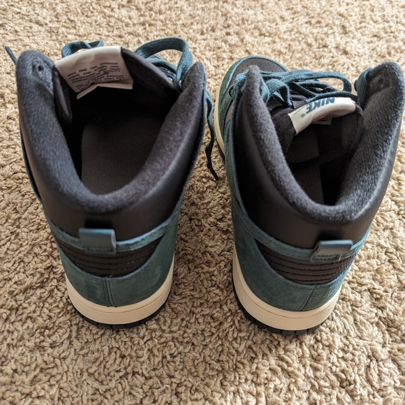 NIKE DUNK HI RETRO PRM - Picture 3 of 7